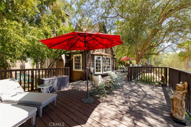 21008 Bandera, Woodland Hills, CA 91364