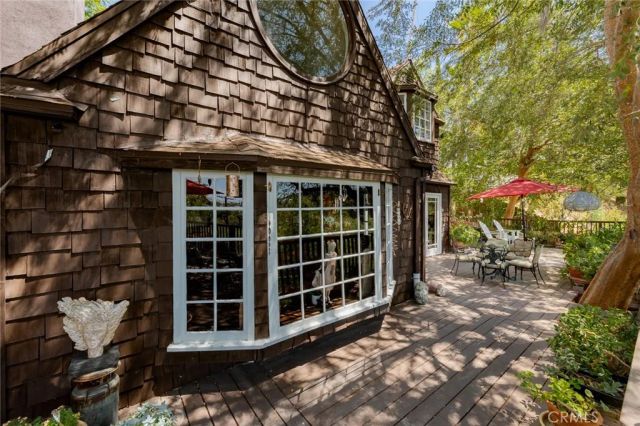 21008 Bandera, Woodland Hills, CA 91364