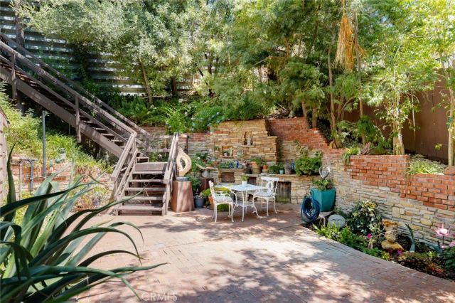 21008 Bandera, Woodland Hills, CA 91364
