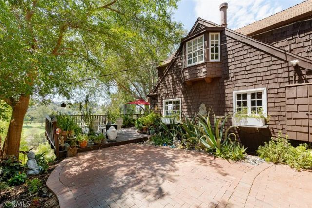 21008 Bandera, Woodland Hills, CA 91364