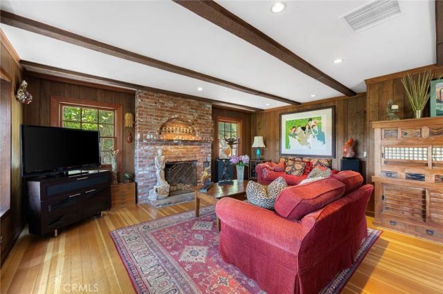 21008 Bandera, Woodland Hills, CA 91364