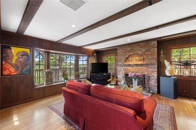 21008 Bandera, Woodland Hills, CA 91364