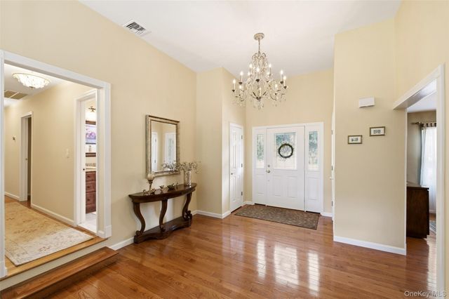 15 Brandywine Drive, East Setauket, NY 11733