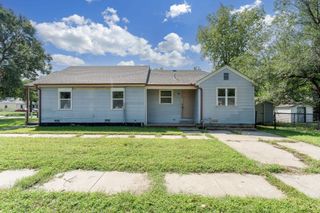 2301 E Random, Wichita, KS 67214