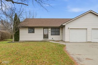 2552 N 4645th Road B, Somonauk, IL 60552