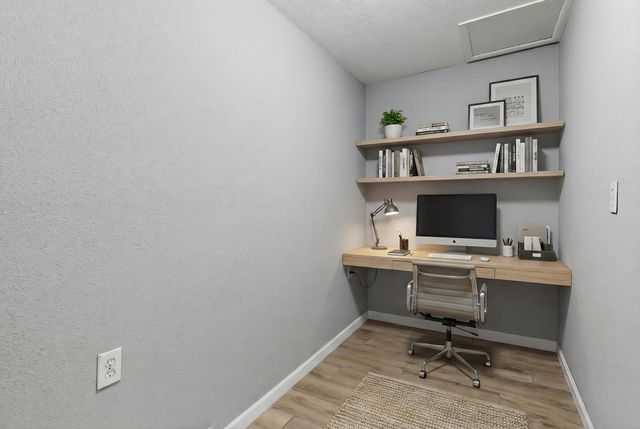 6300 Barnhart Court NE, Albuquerque, NM 87109