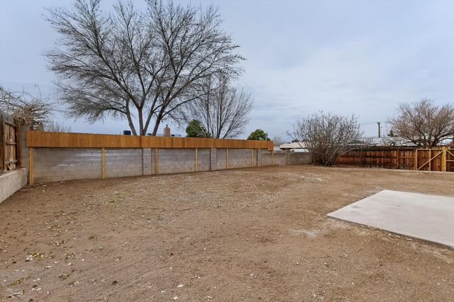 6300 Barnhart Court NE, Albuquerque, NM 87109