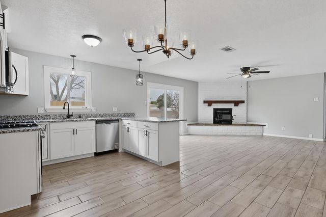 6300 Barnhart Court NE, Albuquerque, NM 87109