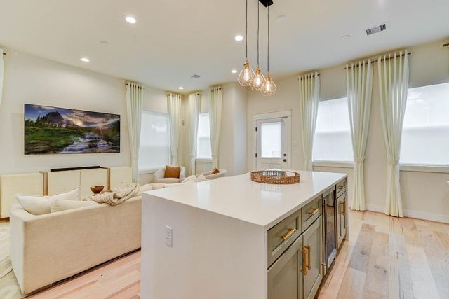 5402 Wheatley Street G, Houston, TX 77091
