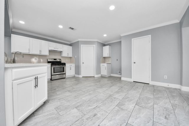 2606 Tinas Terrace Drive, Houston, TX 77038