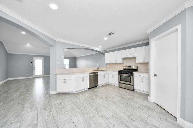 2606 Tinas Terrace Drive, Houston, TX 77038