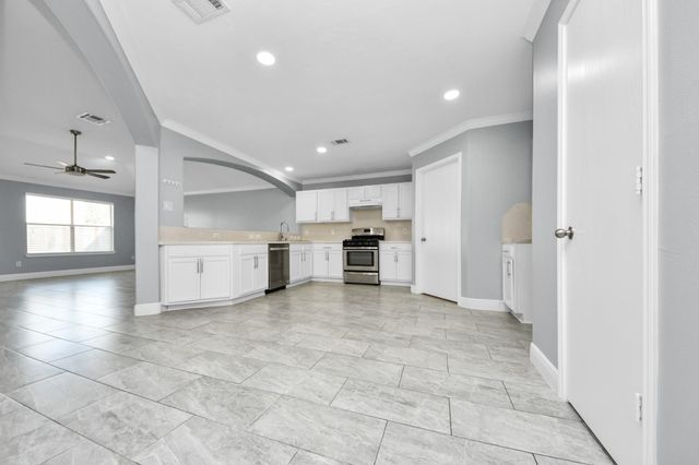2606 Tinas Terrace Drive, Houston, TX 77038