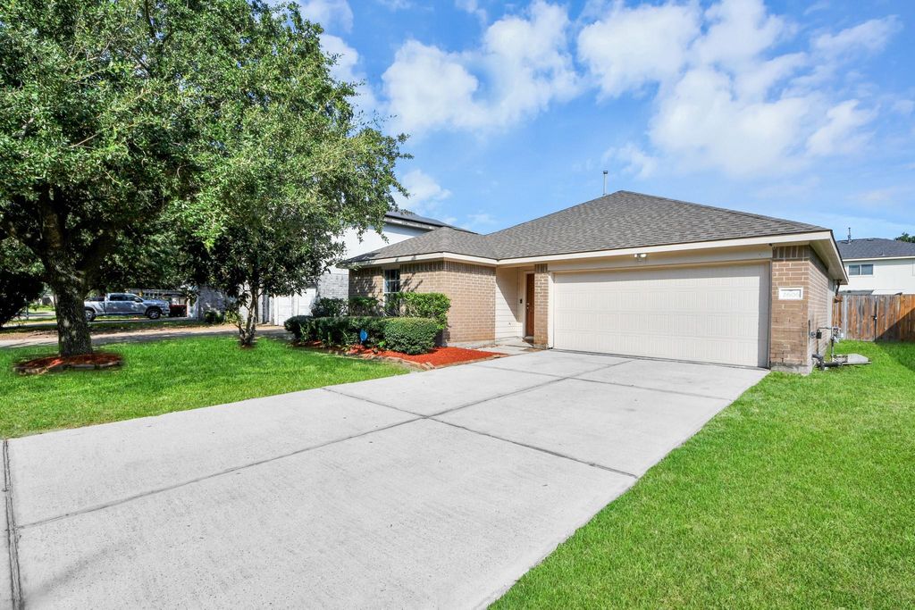 2606 Tinas Terrace Drive, Houston, TX 77038