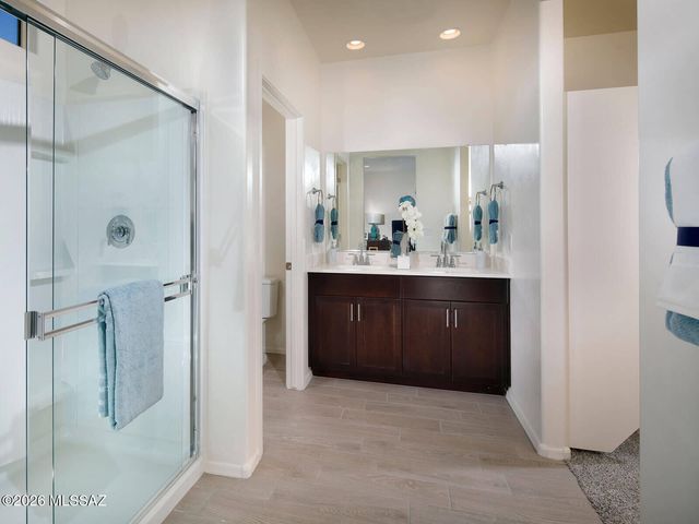 14091 E Golden Oaks Road, Vail, AZ 85641