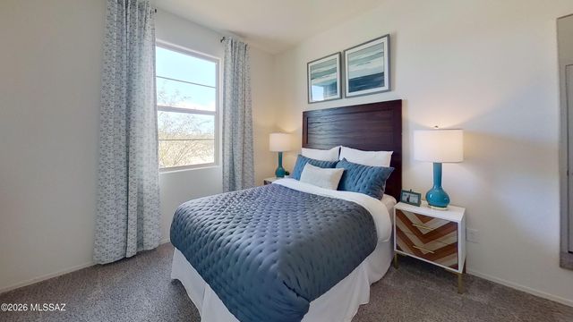 14091 E Golden Oaks Road, Vail, AZ 85641