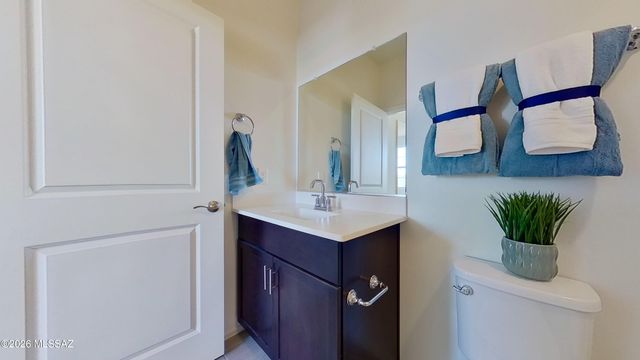 14091 E Golden Oaks Road, Vail, AZ 85641