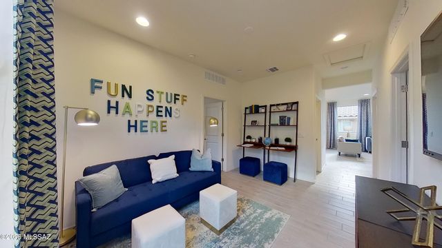 14091 E Golden Oaks Road, Vail, AZ 85641
