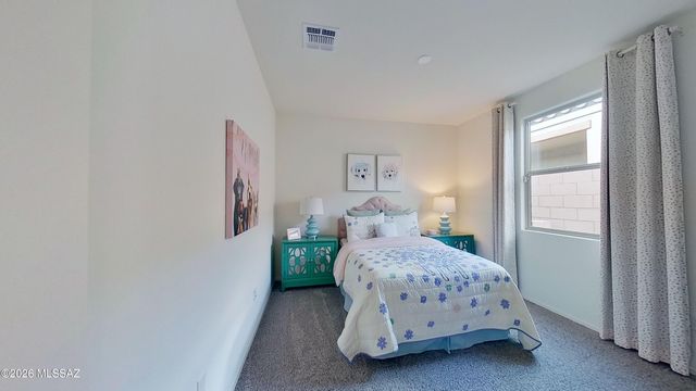 14091 E Golden Oaks Road, Vail, AZ 85641