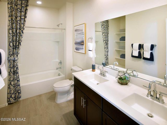 14091 E Golden Oaks Road, Vail, AZ 85641