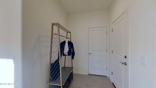 14091 E Golden Oaks Road, Vail, AZ 85641
