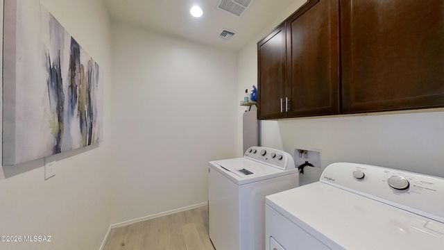 14091 E Golden Oaks Road, Vail, AZ 85641