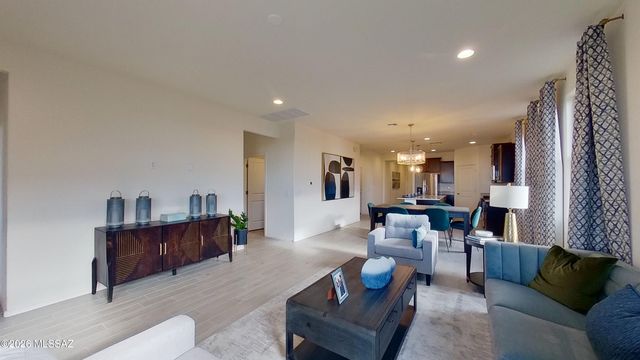 14091 E Golden Oaks Road, Vail, AZ 85641