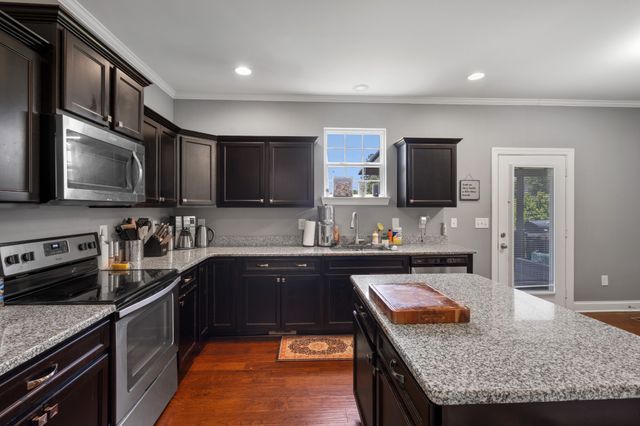 224 Hickory Pointe Dr, Lebanon, TN 37087
