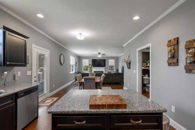 224 Hickory Pointe Dr, Lebanon, TN 37087