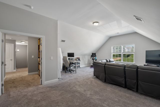 224 Hickory Pointe Dr, Lebanon, TN 37087
