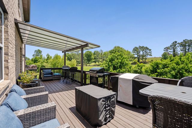 224 Hickory Pointe Dr, Lebanon, TN 37087
