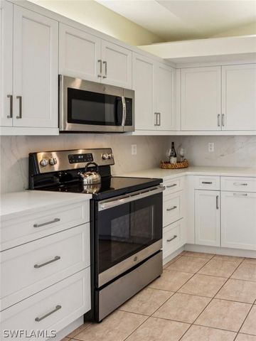 10911 Oak Island RD 201, Estero, FL 34135