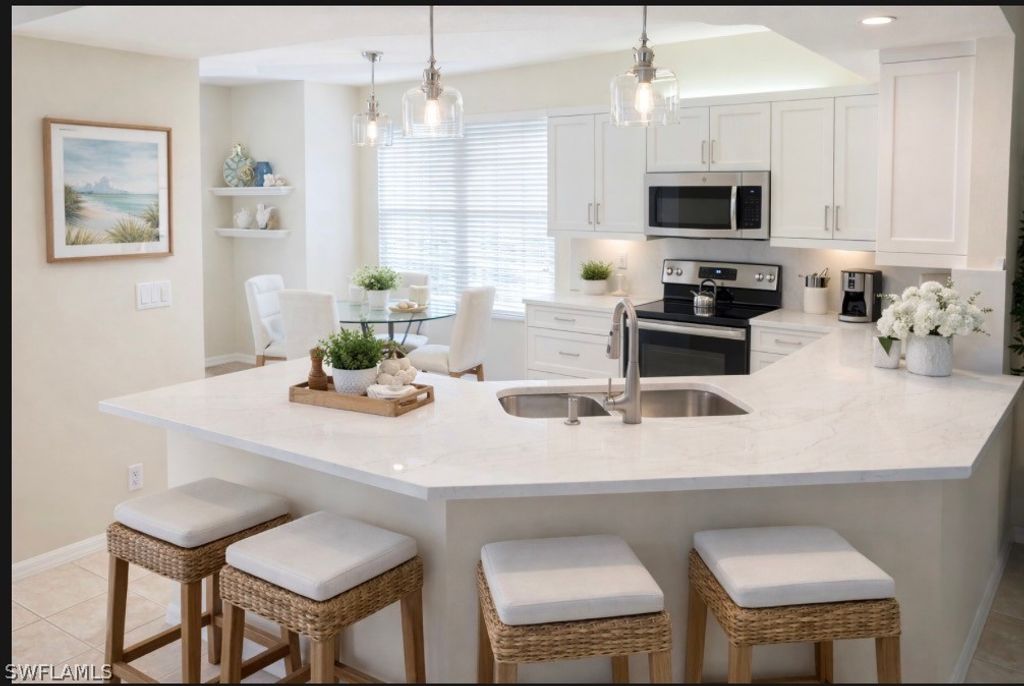 10911 Oak Island RD 201, Estero, FL 34135