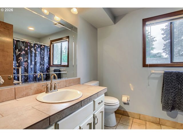 2619 Ne 45TH St, Vancouver, WA 98663