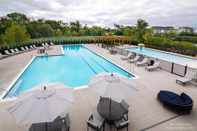 2824 Ridington Road, Ann Arbor, MI 48105