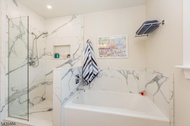 98 Totowa Rd, Totowa Boro, NJ 07512