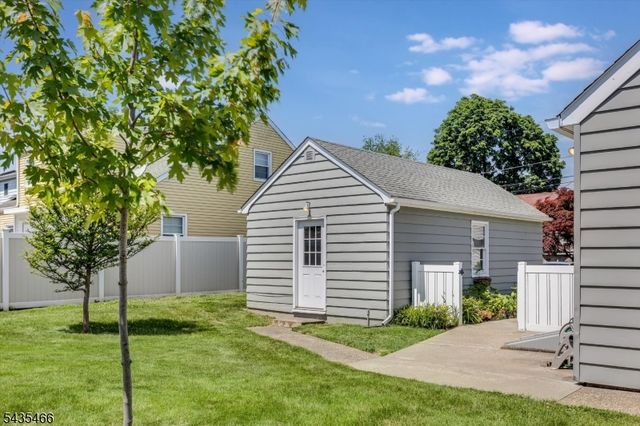 98 Totowa Rd, Totowa Boro, NJ 07512