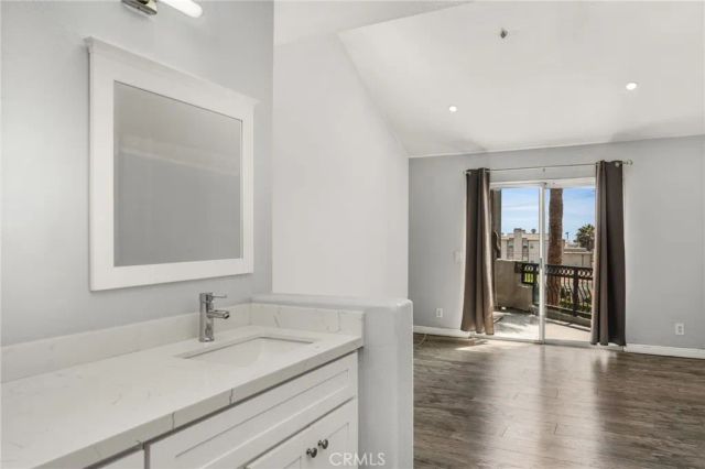310 Lake Street 301, Huntington Beach, CA 92648