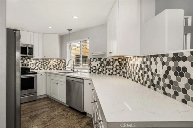 310 Lake Street 301, Huntington Beach, CA 92648