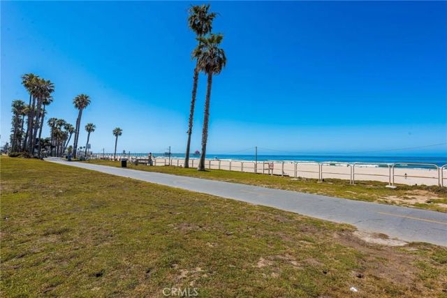 310 Lake Street 301, Huntington Beach, CA 92648