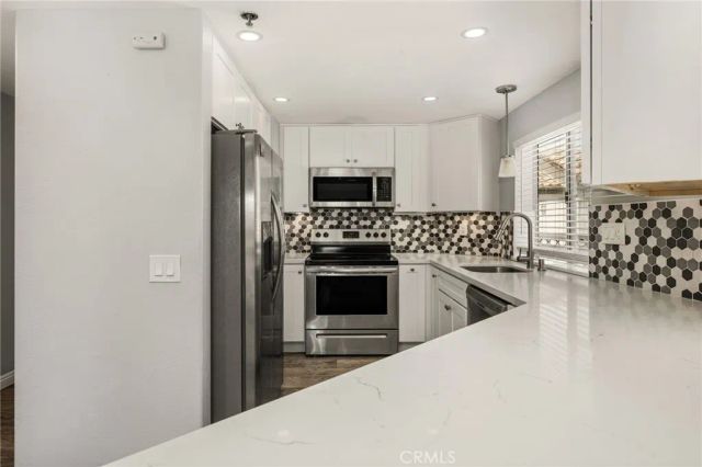 310 Lake Street 301, Huntington Beach, CA 92648