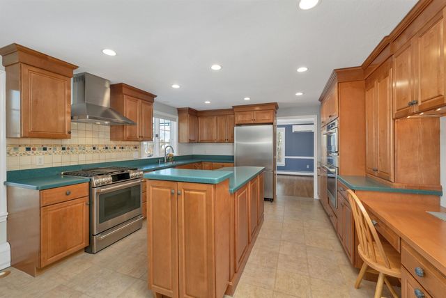 2 Orchard Hill Road, Greenland, NH 03840