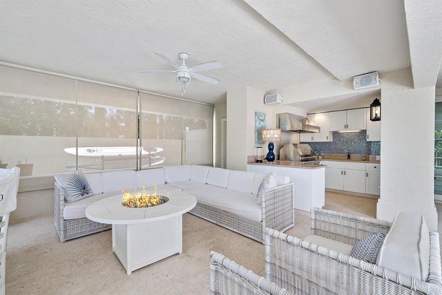 410 Old Towne Lane, Juno Beach, FL 33408