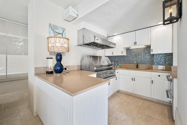 410 Old Towne Lane, Juno Beach, FL 33408