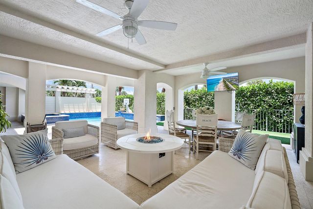 410 Old Towne Lane, Juno Beach, FL 33408
