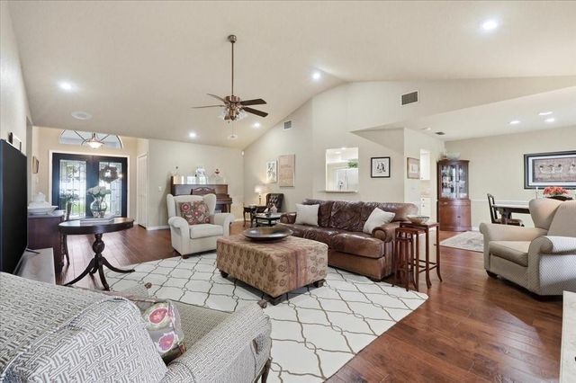 238 COLLEGE GROVE CIRCLE NE, Winter Haven, FL 33881