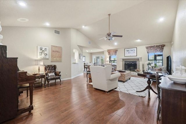 238 COLLEGE GROVE CIRCLE NE, Winter Haven, FL 33881