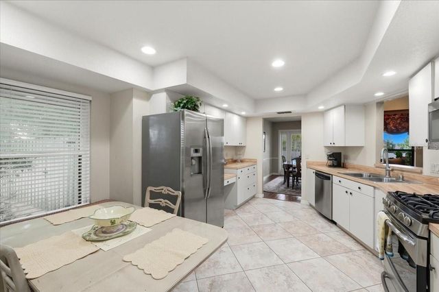 238 COLLEGE GROVE CIRCLE NE, Winter Haven, FL 33881