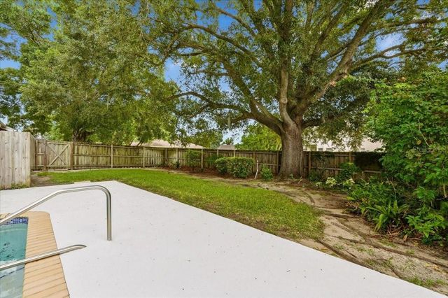 238 COLLEGE GROVE CIRCLE NE, Winter Haven, FL 33881