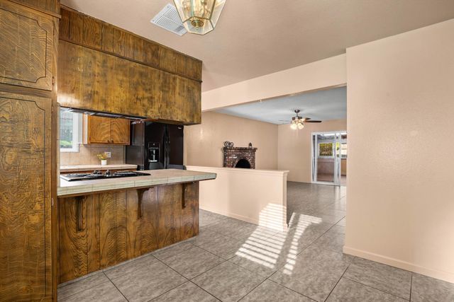 8410 Melrose Dr, Stockton, CA 95210