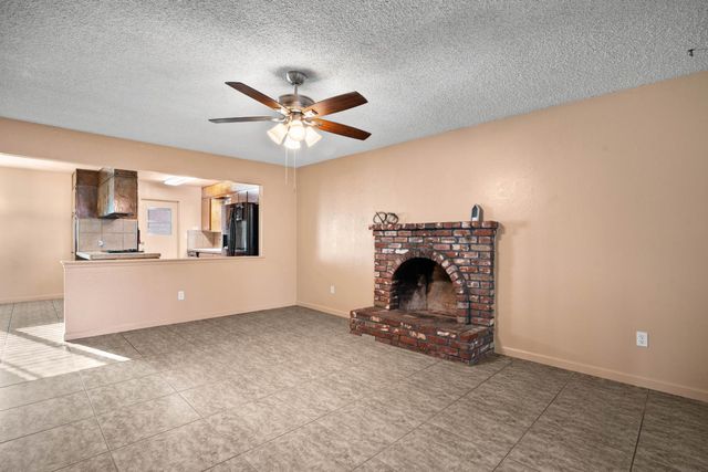 8410 Melrose Dr, Stockton, CA 95210